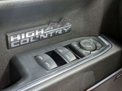 Used 2024 Chevrolet Silverado 1500 High Country w/ Technology Package AWD/4WD image 29