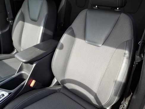 Used 2023 Buick Encore GX Preferred w/ Cold Weather Comfort Package FWD image 17