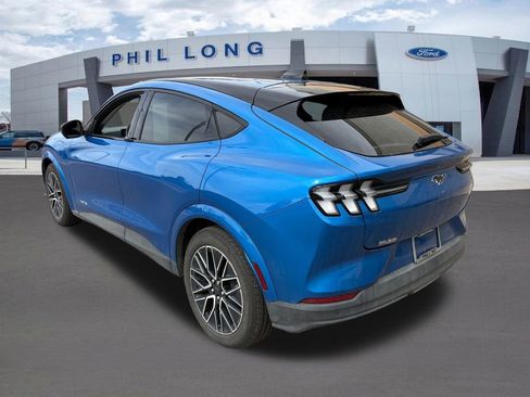 Certified 2025 Ford Mustang Mach-E Premium AWD/4WD image 4