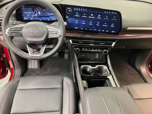 New 2026 Chevrolet Traverse Z71 w/ Driver Confidence Package AWD/4WD image 13