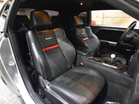 Used 2012 Dodge Challenger SRT8 image 40