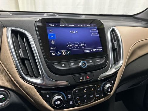 Used 2022 Chevrolet Equinox Premier AWD/4WD image 11