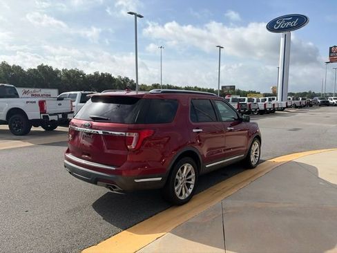 Used 2018 Ford Explorer Limited w/ Equipment Group 301A FWD image 5