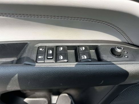 Used 2023 Jeep Compass Limited AWD/4WD image 16