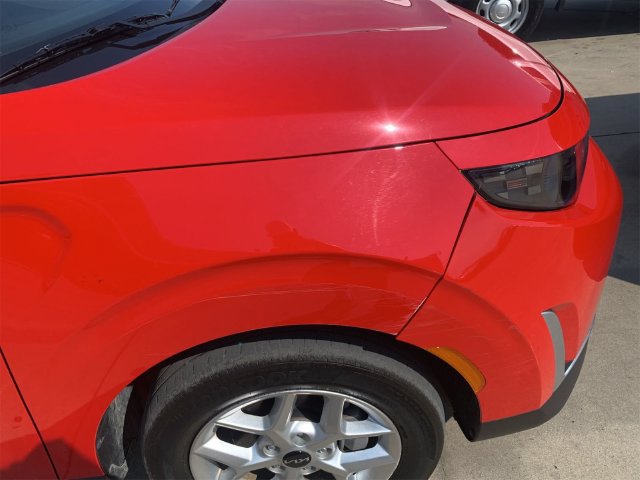 Used 2025 Kia Soul LX w/ LX Technology Package FWD image 8