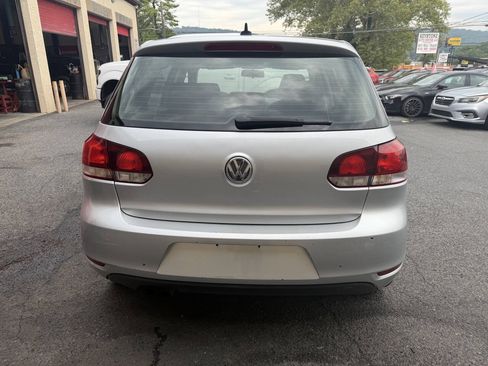 Used 2014 Volkswagen Golf 4-Door FWD image 4