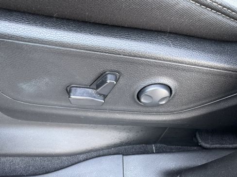 Used 2025 RAM 1500 Big Horn RWD image 10