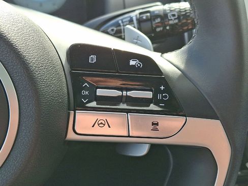 Certified 2024 Hyundai Tucson Limited image 47