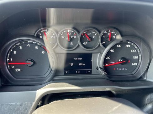 Used 2024 Chevrolet Silverado 2500 Custom w/ Custom Value Package image 3