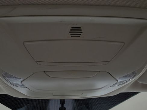 Used 2016 Ford Escape SE w/ Equipment Group 201A FWD image 22