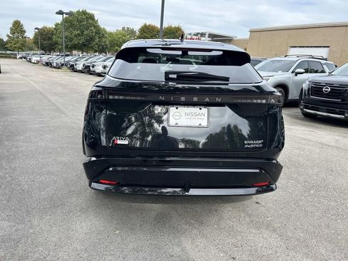 New 2025 Nissan Ariya AWD image 6