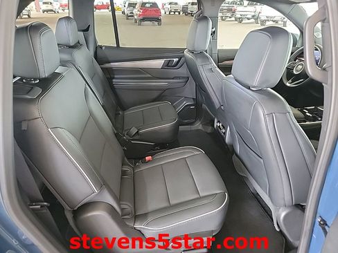 Used 2026 Buick Enclave Preferred image 7