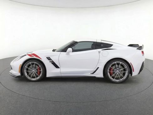 Used 2019 Chevrolet Corvette Grand Sport RWD image 4