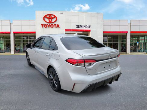 Used 2024 Toyota Corolla SE FWD image 4