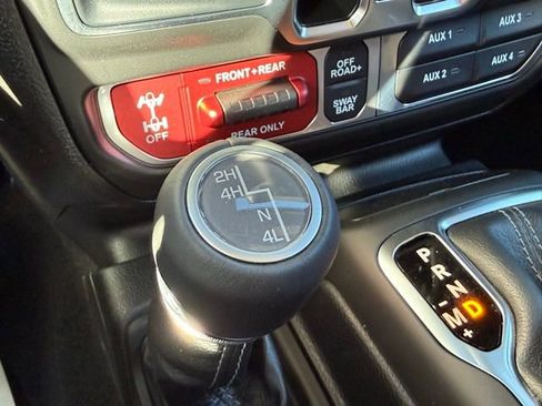 New 2025 Jeep Wrangler Unlimited Rubicon w/ Steel Bumper Group image 21