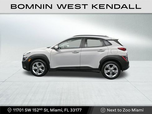 Used 2022 Hyundai Kona SEL image 2