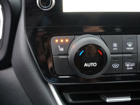 Used 2024 Toyota Grand Highlander XLE image 33