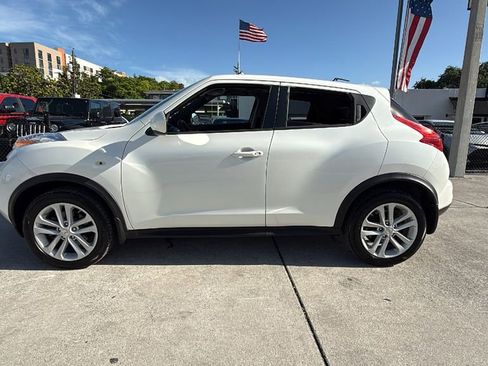 Used 2014 Nissan Juke SV w/ Navigation Package FWD image 11