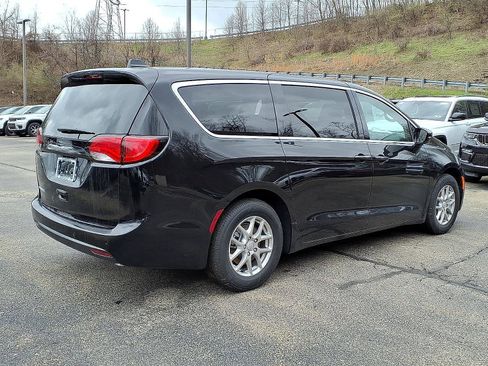 New 2026 Chrysler Voyager LX FWD image 4