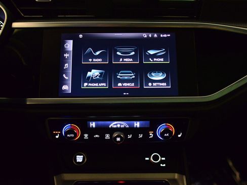 Certified 2022 Audi Q3 2.0T Premium w/ Convenience Package image 29