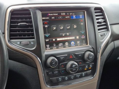 Used 2017 Jeep Grand Cherokee Laredo w/ Quick Order Package 23E image 14