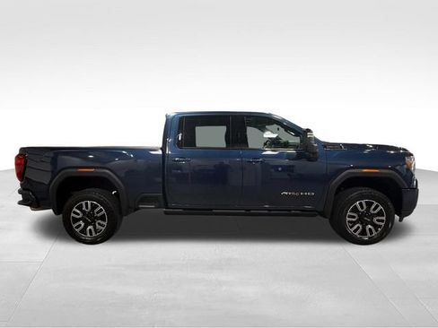 Used 2021 GMC Sierra 2500 AT4 w/ AT4 Premium Plus Package AWD/4WD image 4