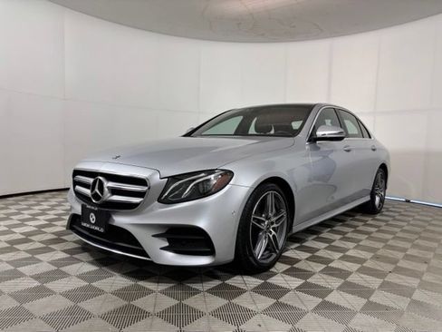 Used 2020 Mercedes-Benz E 350 4MATIC Sedan image 3