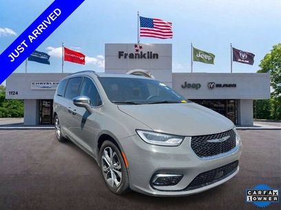 Used 2024 Chrysler Pacifica Pinnacle