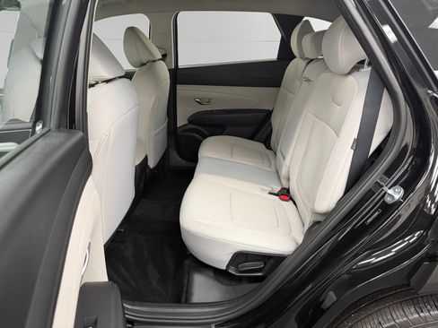 Used 2025 Hyundai Tucson SE AWD/4WD image 13