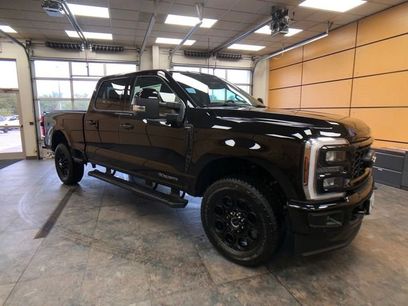 New 2026 Ford F250 Lariat w/ Black Appearance Package
