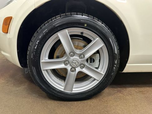 Used 2007 MAZDA MX-5 Miata Sport RWD image 93