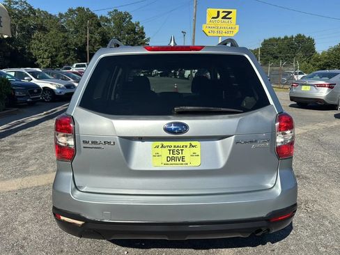 Used 2016 Subaru Forester 2.5i Premium w/ All-Weather Package AWD/4WD image 4