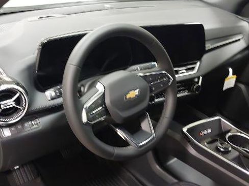 New 2026 Chevrolet Equinox LT w/ Convenience Package II image 17