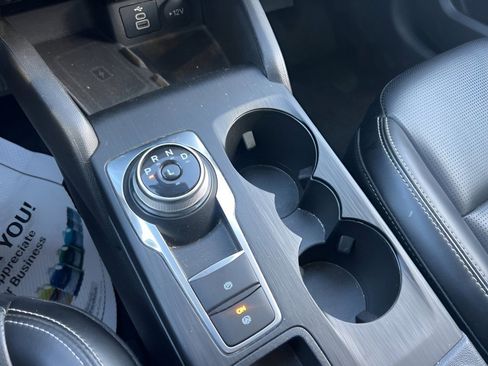 Used 2024 Ford Escape Platinum image 27