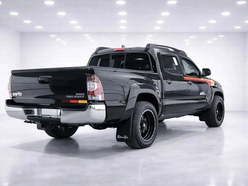 Used 2012 Toyota Tacoma 4x4 Double Cab w/ SR5 Pkg image 5