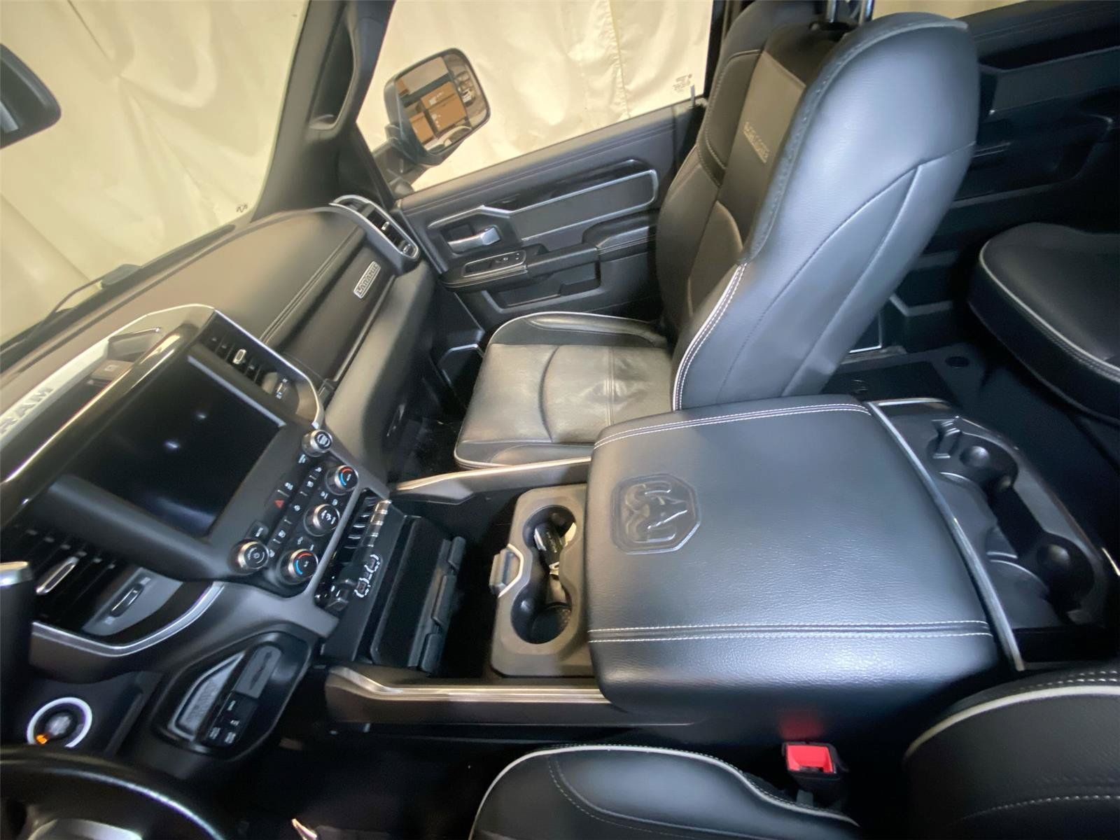 Used 2020 RAM 2500 Laramie w/ Night Edition AWD/4WD image 23