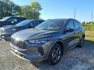 Used 2023 Ford Escape ST-Line w/ Tech Pack #1 video 1