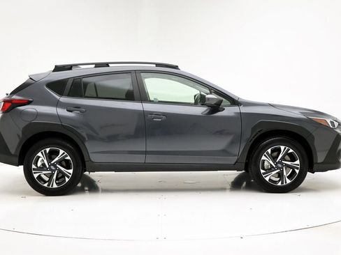 Used 2024 Subaru Crosstrek 2.0i Premium image 3