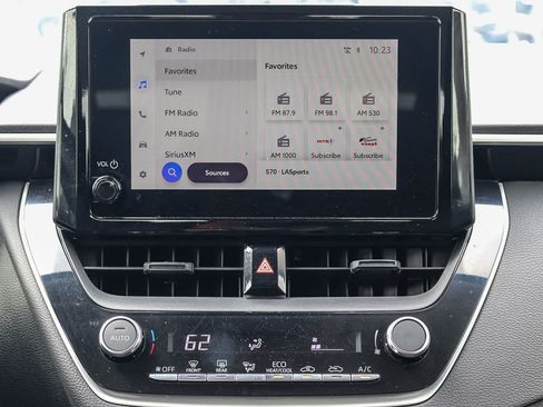 Used 2023 Toyota Corolla LE FWD image 11