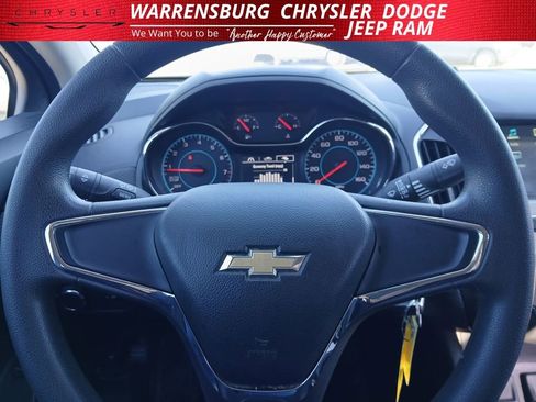 Used 2017 Chevrolet Cruze LS image 19