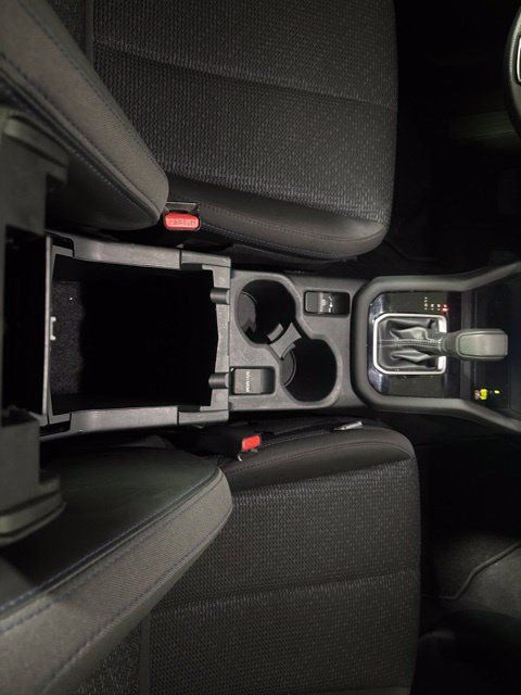Used 2025 Subaru Forester Premium AWD/4WD image 33