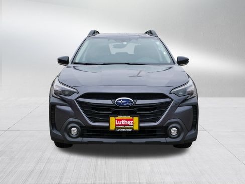 Used 2025 Subaru Outback Premium AWD/4WD image 2