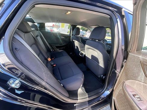 Used 2022 Chevrolet Malibu LT FWD image 16