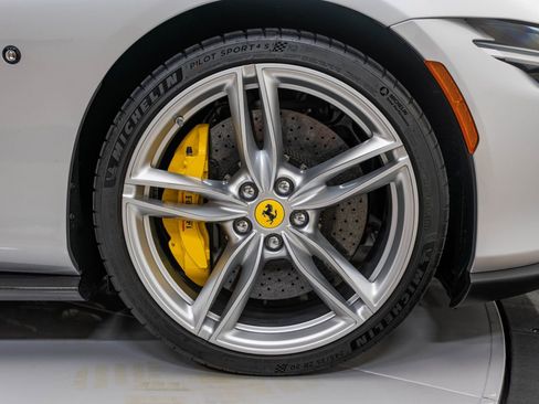 Certified 2024 Ferrari Roma Base image 16
