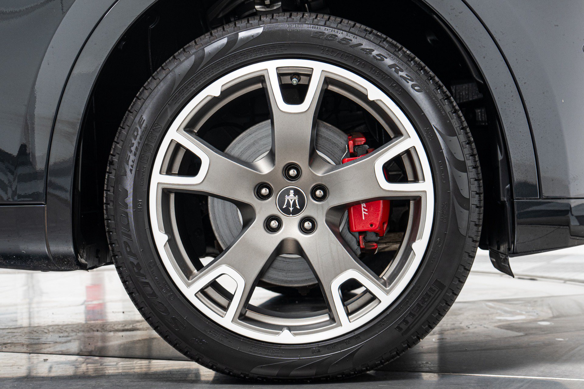 Used 2023 Maserati Levante GT AWD/4WD image 44