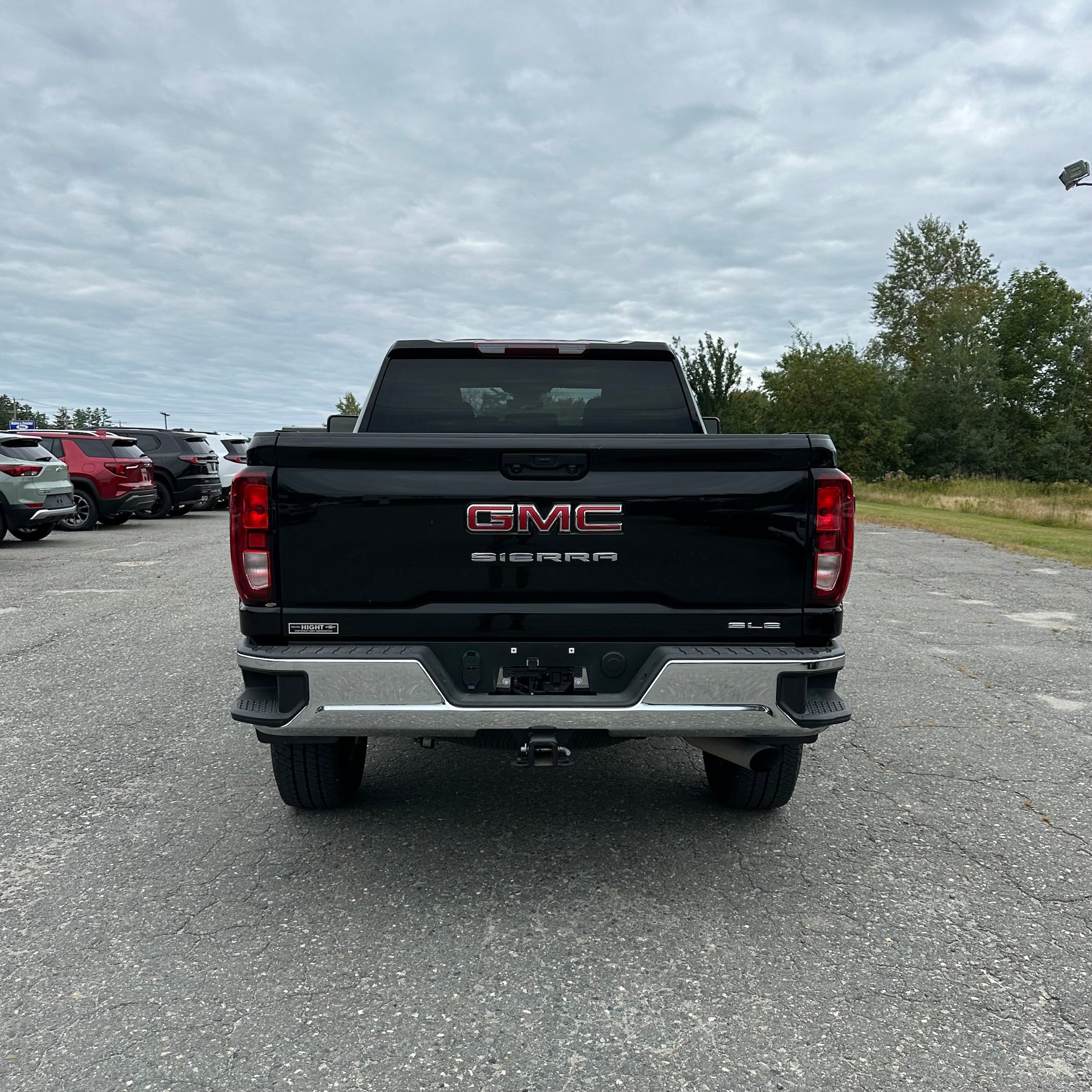 Used 2026 GMC Sierra 2500 SLE w/ SLE Value Package; AWD/4WD image 4