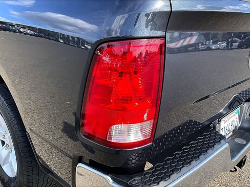 Used 2019 RAM 1500 Tradesman w/ Chrome Appearance Group RWD image 28