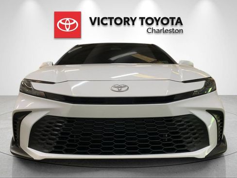 Used 2025 Toyota Camry SE w/ Convenience Package FWD image 8