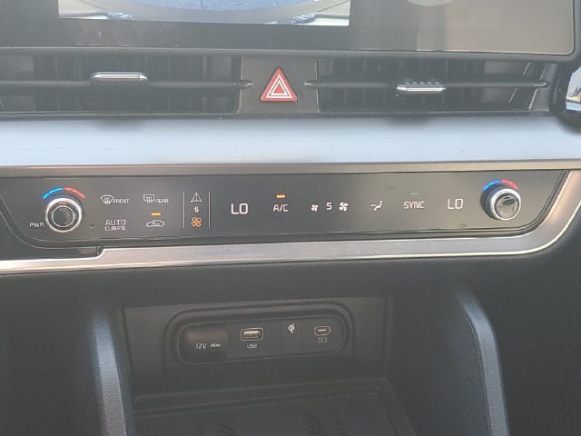 Used 2025 Kia Sportage EX FWD image 35