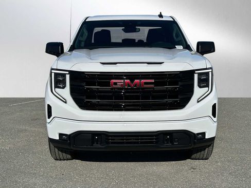 New 2026 GMC Sierra 1500 Elevation image 7